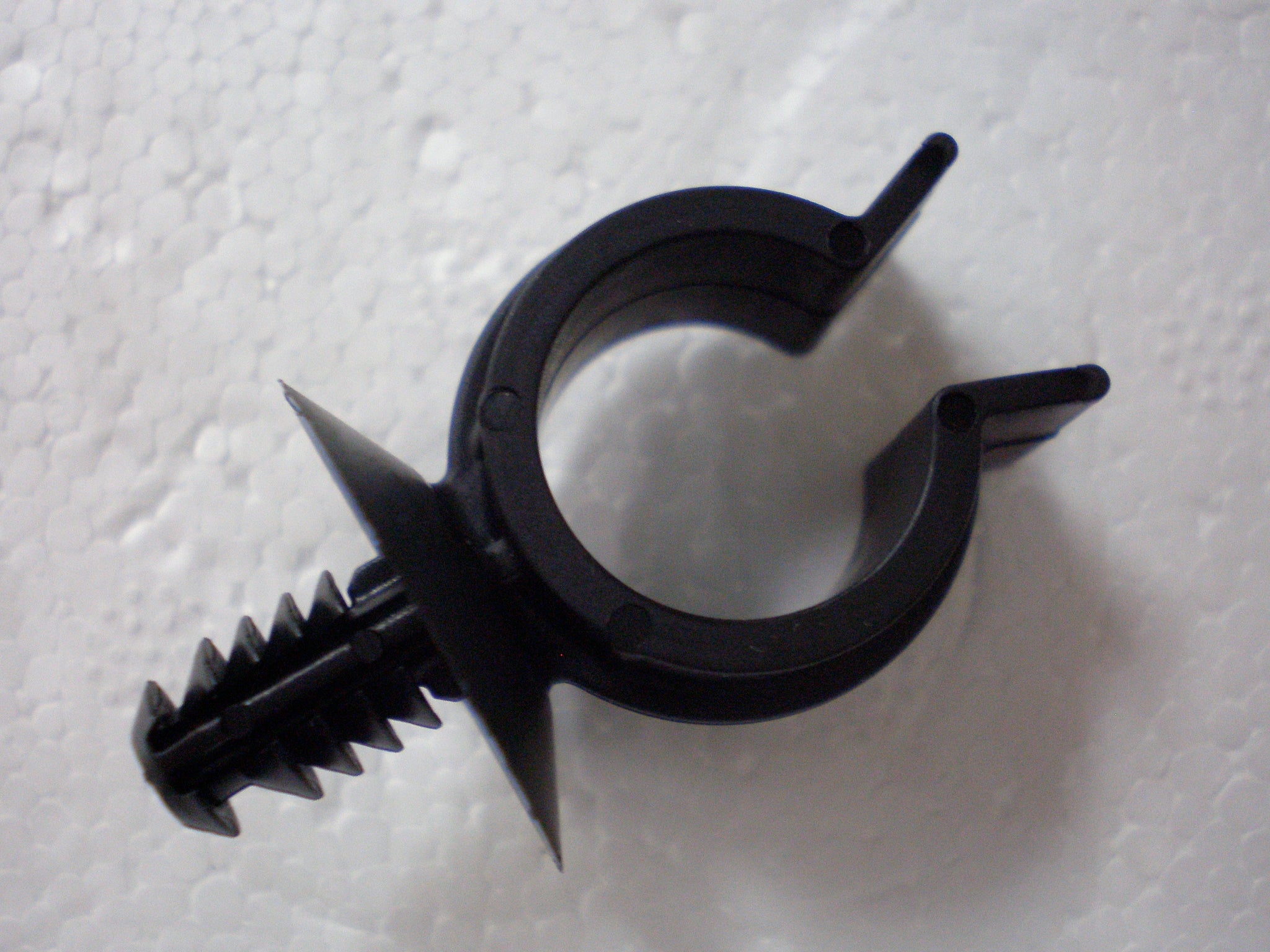 Dramm Tube Clip with Fir Tree Barb 16mm - TTC16