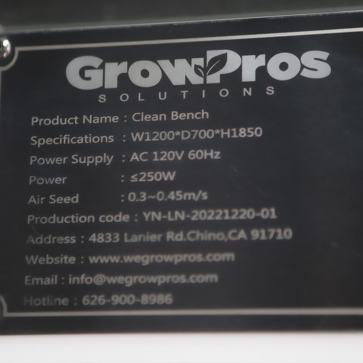 GrowPros Solutions Pure Station Pro laminar flow hood - work area detail
