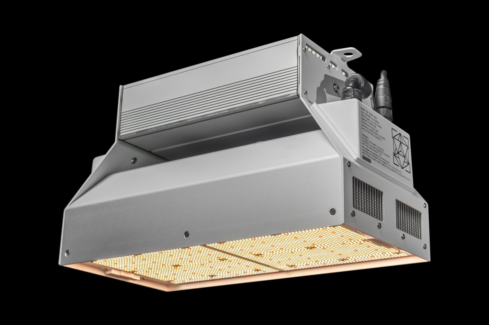 O6i 1200W 180 - 480V LED Grow Light - Black Label Supply llc